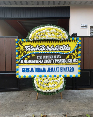 Papan Bunga Duka di Batu Ix